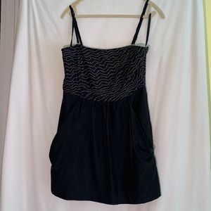 Lily & Jae Mudshark 100% silk black and gold abstract print dress